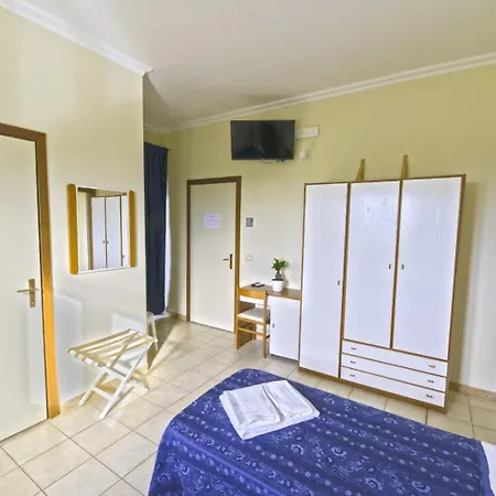 Casa La Viola בית הארחה מסאפרה